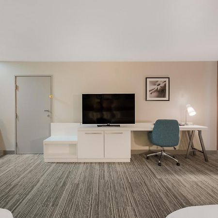 Hilton Garden Inn Oklahoma City Midtown Buitenkant foto