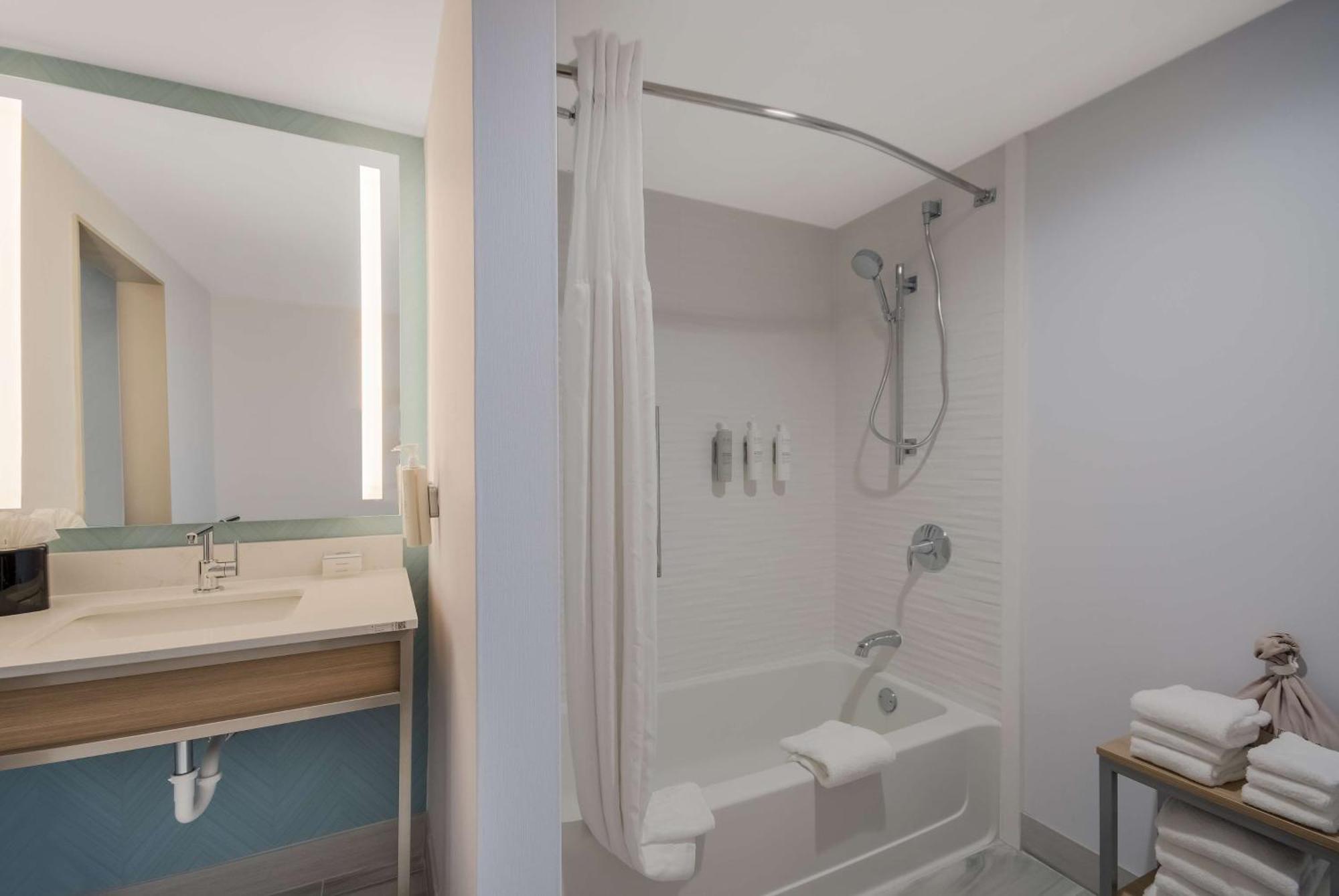 Hilton Garden Inn Oklahoma City Midtown Buitenkant foto