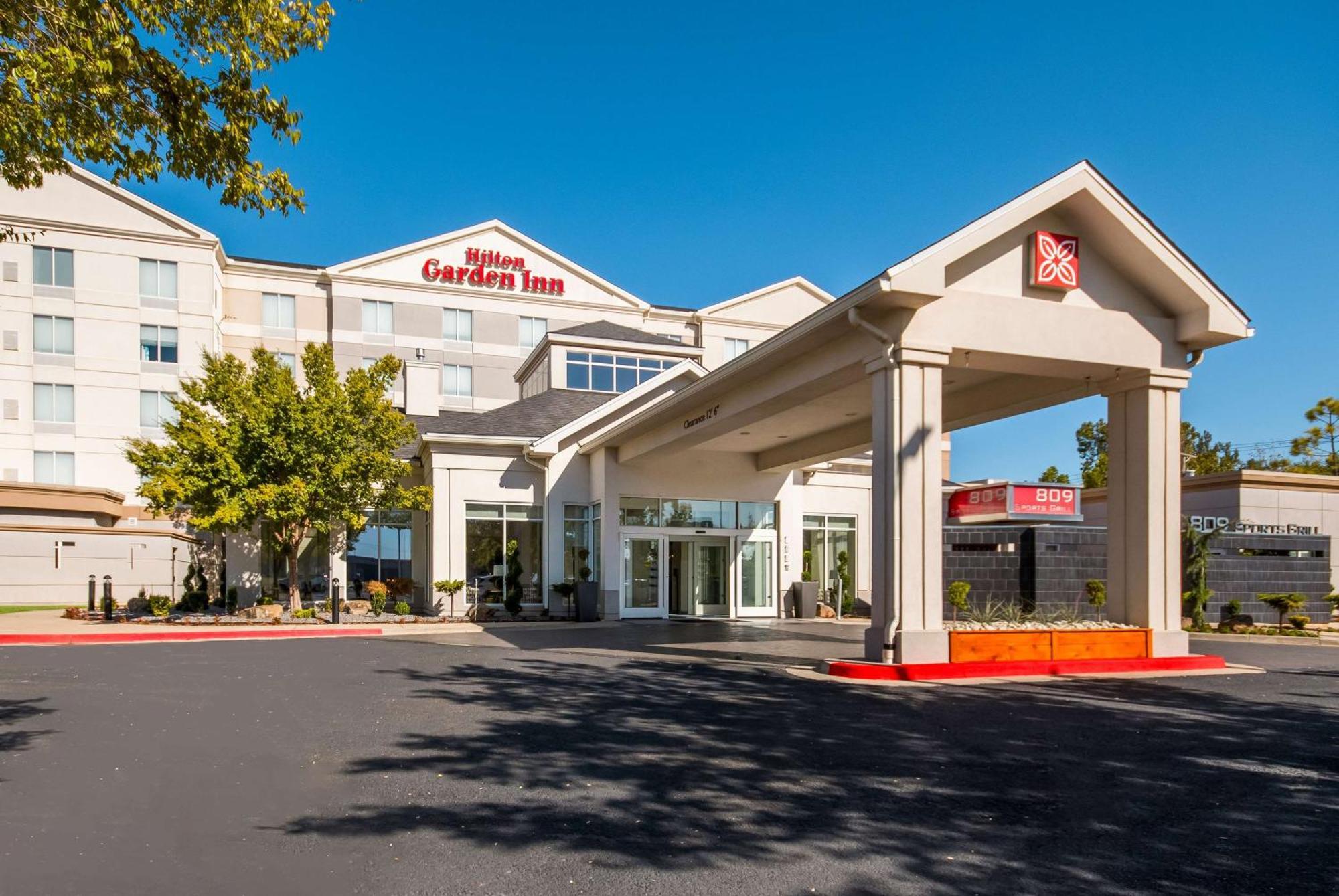 Hilton Garden Inn Oklahoma City Midtown Buitenkant foto