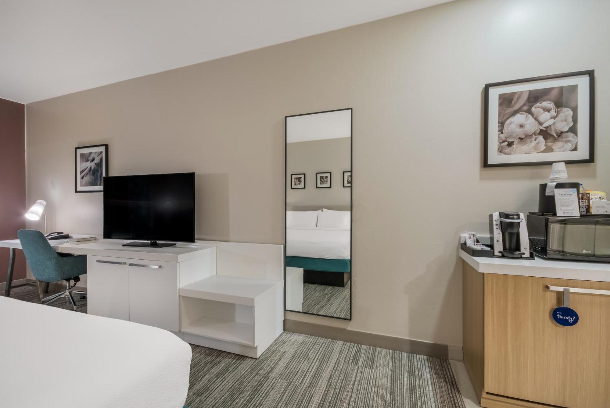 Hilton Garden Inn Oklahoma City Midtown Buitenkant foto