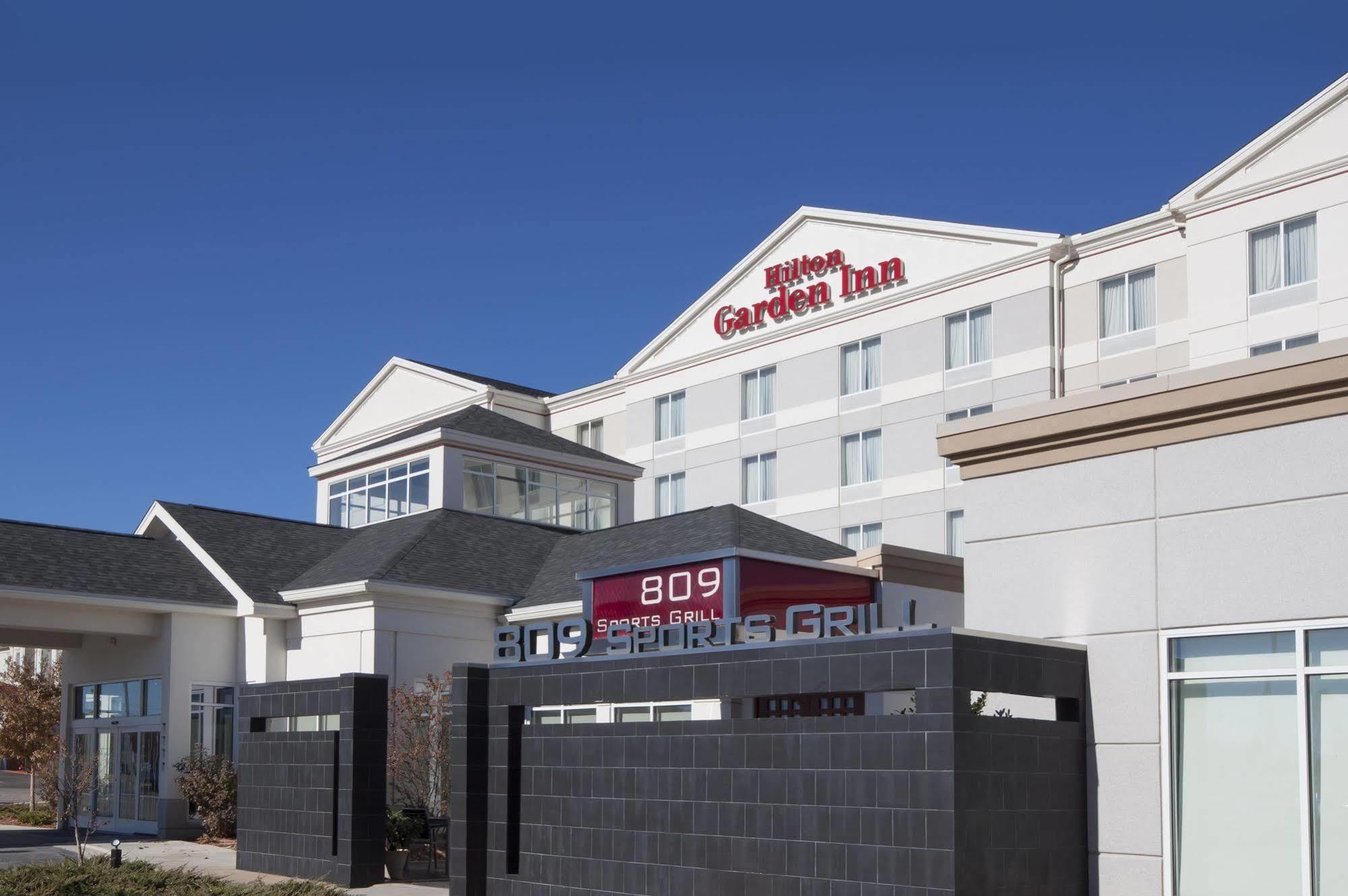 Hilton Garden Inn Oklahoma City Midtown Buitenkant foto
